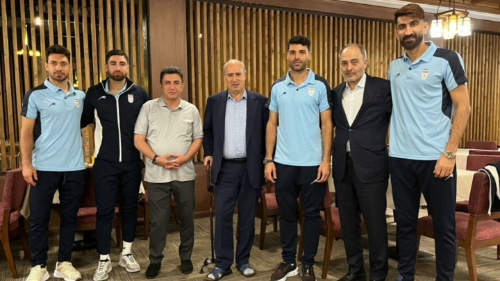 فاصله نجومی پاداش امیر و بازیکنان!