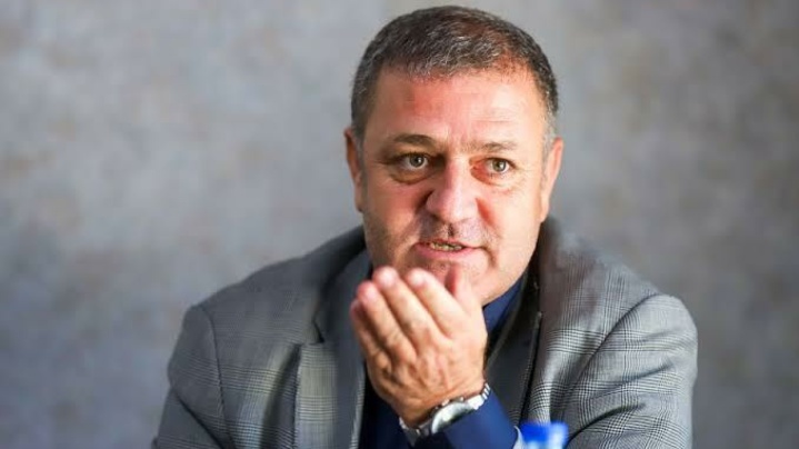 فوتبال بدون درآمد، فقط هزینه است؛ نه صنعت