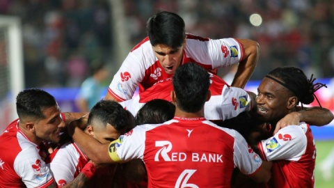 پرسپولیس خارج از تهران هم نمی‌بازد