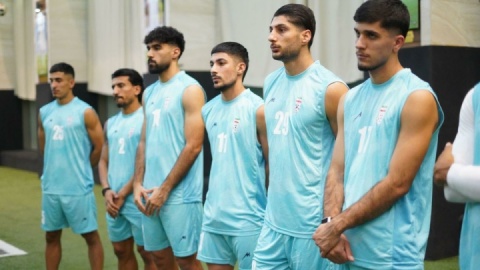 لژیونرها و باتجربه‌ها علیه ملی‌پوشان سرخ