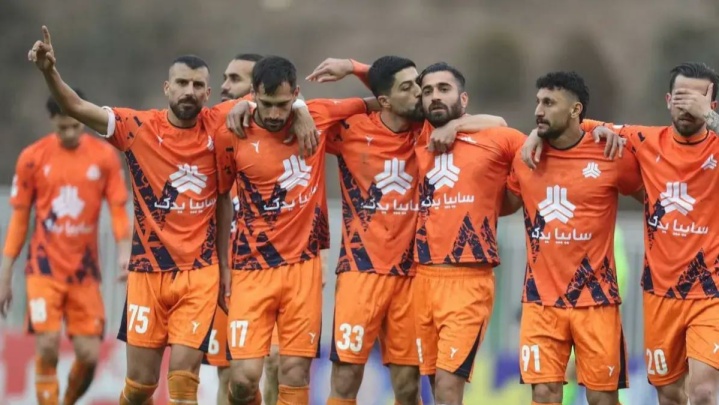 سایپا با صادقی خیال صعود دارد