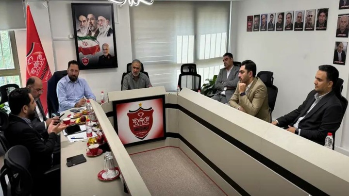 فرار پرسپولیس از تقلید کورکورانه!