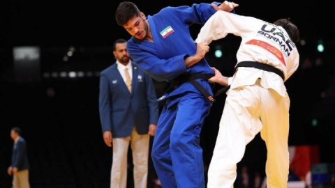 سه سال بعد تعلیق، همچنان در کما