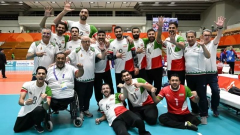 بی‌رقیب مثل والیبال نشسته